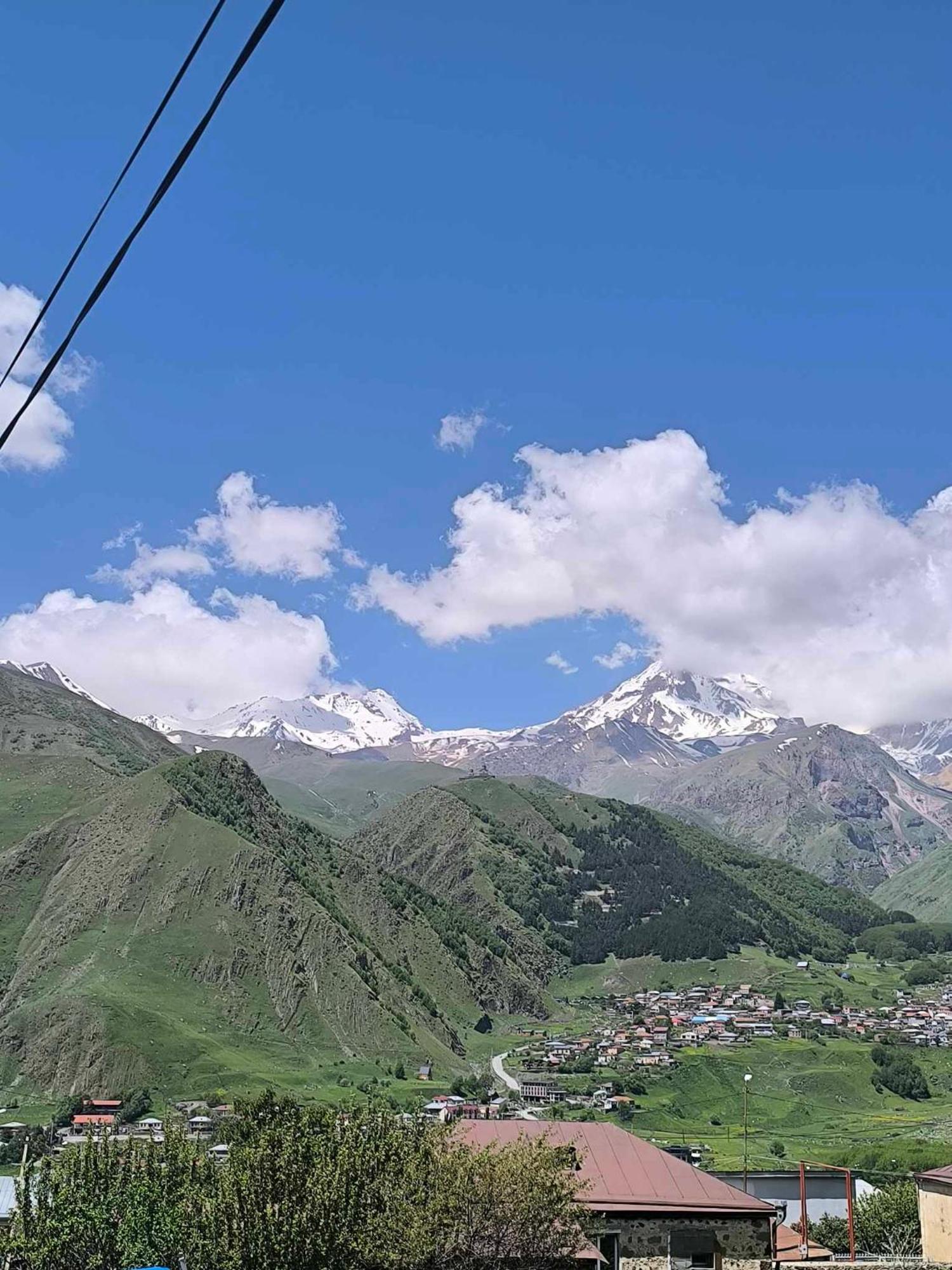 Guesthouse Relax In Kazbegi Exteriör bild